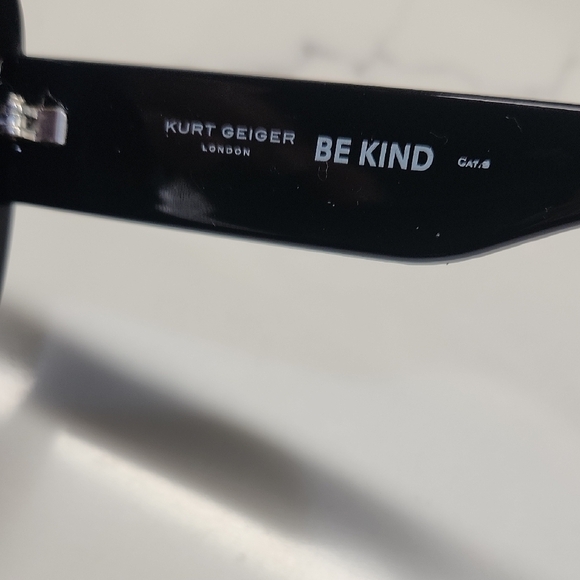 Kurt Geiger Black Oversized Sunglasses - Picture 7 of 10